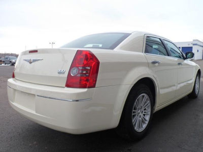 2010 Chrysler 300  Touring