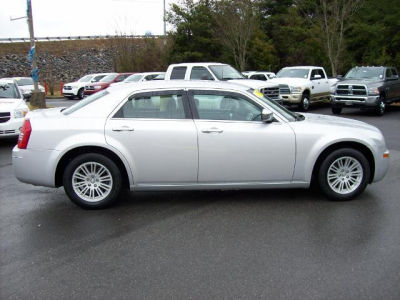 2010 Chrysler 300  Touring