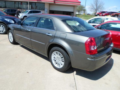 2010 Chrysler 300  Touring