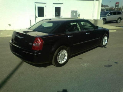 2010 Chrysler 300  Touring