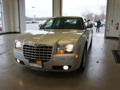 2010 Chrysler 300  Touring