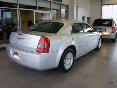 2010 Chrysler 300  Touring