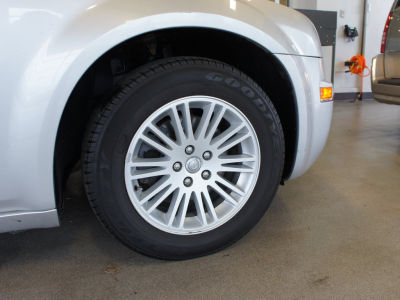 2010 Chrysler 300  Touring