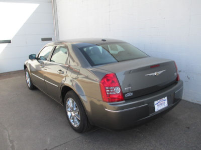 2009 Chrysler 300  Touring/Signature Series