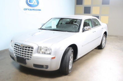 2010 Chrysler 300  Touring/Signature Series