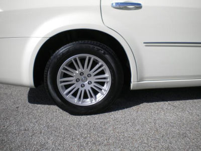 2010 Chrysler 300  Touring