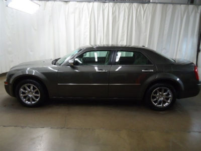 2009 Chrysler 300  LIC 307