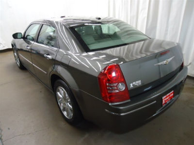 2009 Chrysler 300  LIC 307