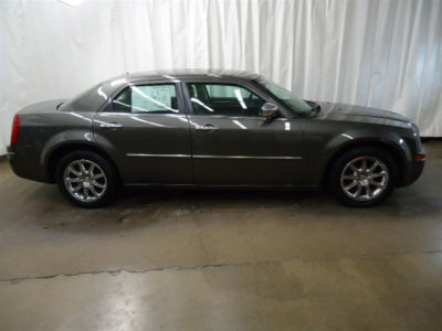 2009 Chrysler 300  LIC 307