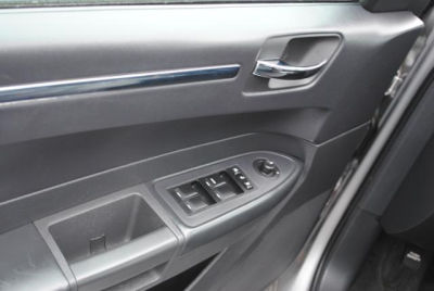 2010 Chrysler 300  Touring