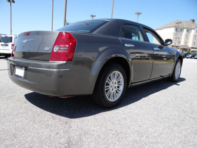 2010 Chrysler 300  Touring