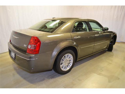 2010 Chrysler 300  Touring