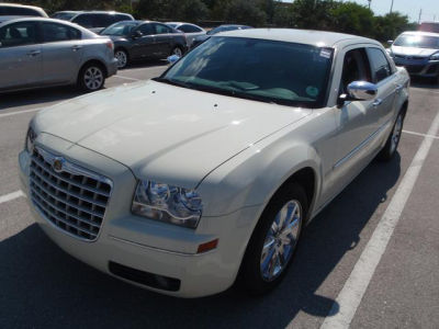 2010 Chrysler 300  Touring