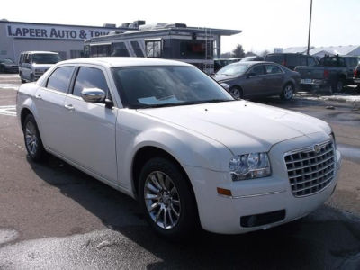 2010 Chrysler 300  Touring