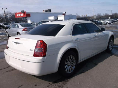2010 Chrysler 300  Touring