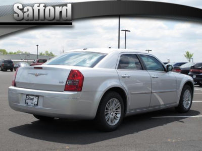 2010 Chrysler 300  Touring