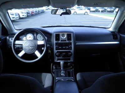 2010 Chrysler 300  Touring