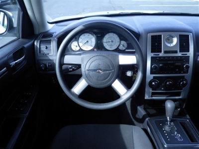 2010 Chrysler 300  Touring