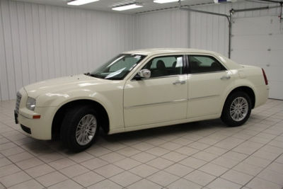 2010 Chrysler 300  Touring