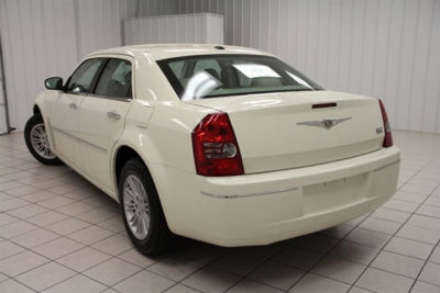2010 Chrysler 300  Touring