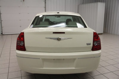 2010 Chrysler 300  Touring