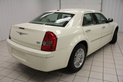 2010 Chrysler 300  Touring