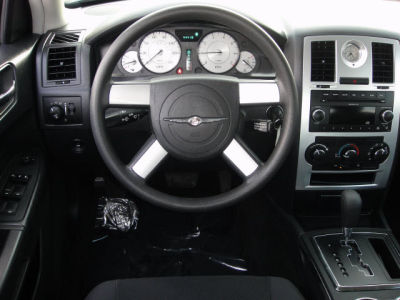 2010 Chrysler 300  Touring