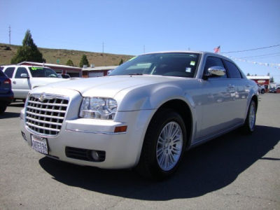 2010 Chrysler 300  Touring