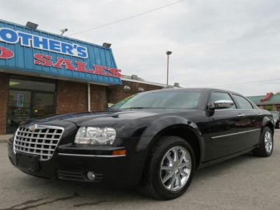 2010 Chrysler 300  Touring/Signature Series