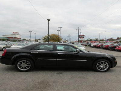 2010 Chrysler 300  Touring/Signature Series