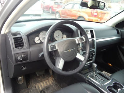 2010 Chrysler 300  Touring