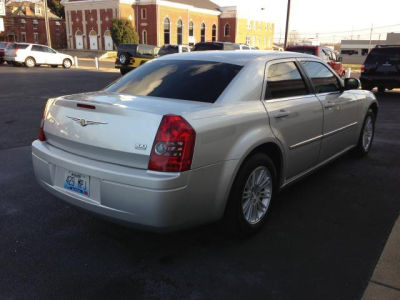 2009 Chrysler 300  Touring