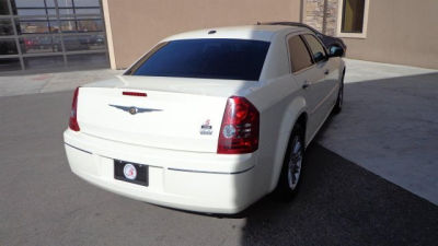 2010 Chrysler 300  Touring Signature