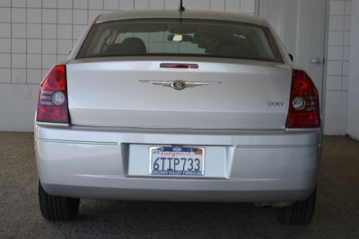 2008 Chrysler 300  LX