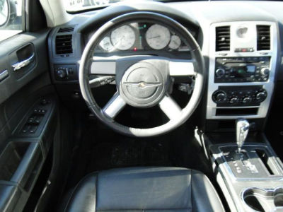 2010 Chrysler 300  Touring