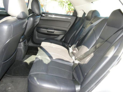 2010 Chrysler 300  Touring