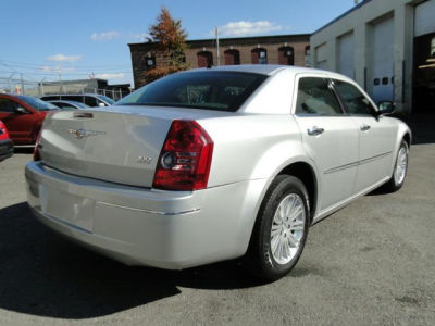 2010 Chrysler 300  Touring