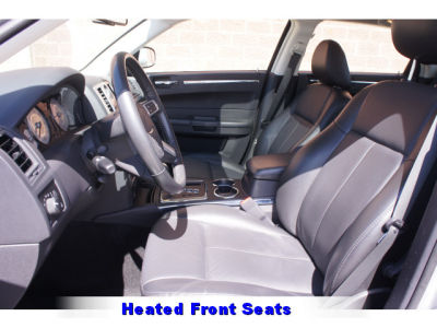 2010 Chrysler 300  Touring/Signature Series