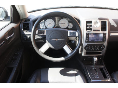 2010 Chrysler 300  Touring/Signature Series