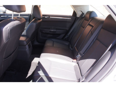 2010 Chrysler 300  Touring/Signature Series