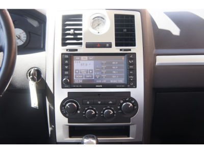 2010 Chrysler 300  Touring/Signature Series