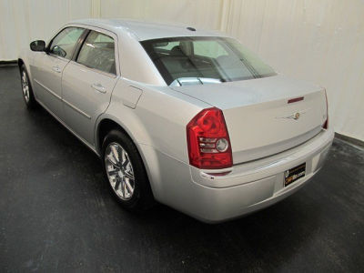 2009 Chrysler 300  Limited