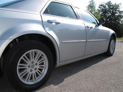 2010 Chrysler 300  Touring