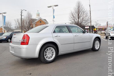 2010 Chrysler 300  Touring