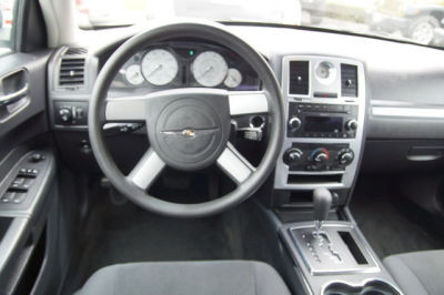 2010 Chrysler 300  Touring