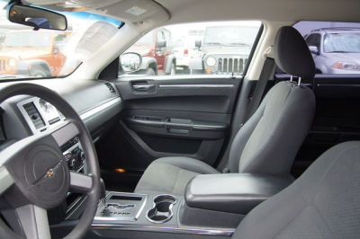2010 Chrysler 300  Touring