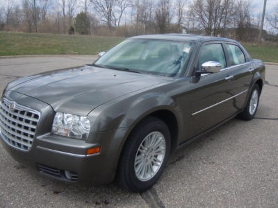 2010 Chrysler 300  Touring