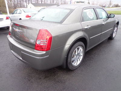 2010 Chrysler 300  Touring/Signature Series