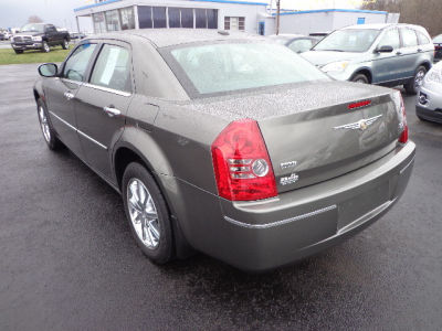 2010 Chrysler 300  Touring/Signature Series