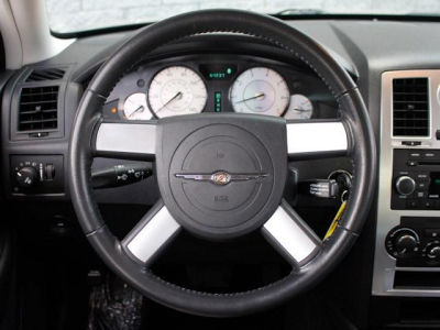 2010 Chrysler 300  Touring/Signature Series